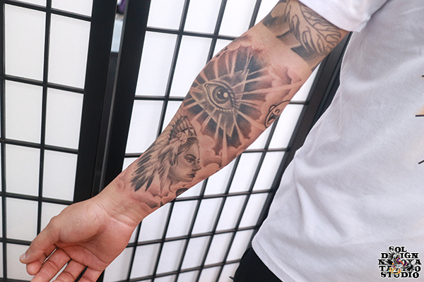 大須　タトゥー